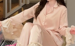 亚洲精品久久无码AV片银杏